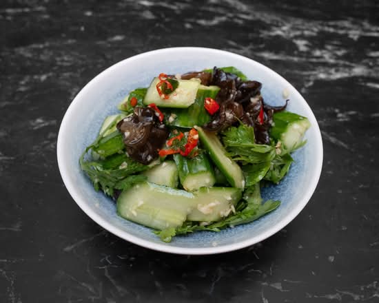 翠爽凉拌 Garden Cucumber Mix